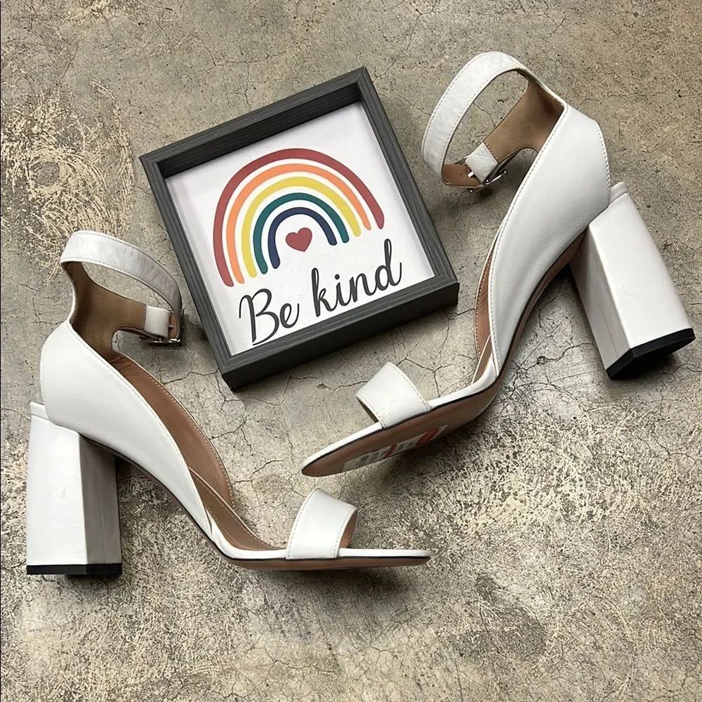 * Lewit White Chunky Heel Sandals